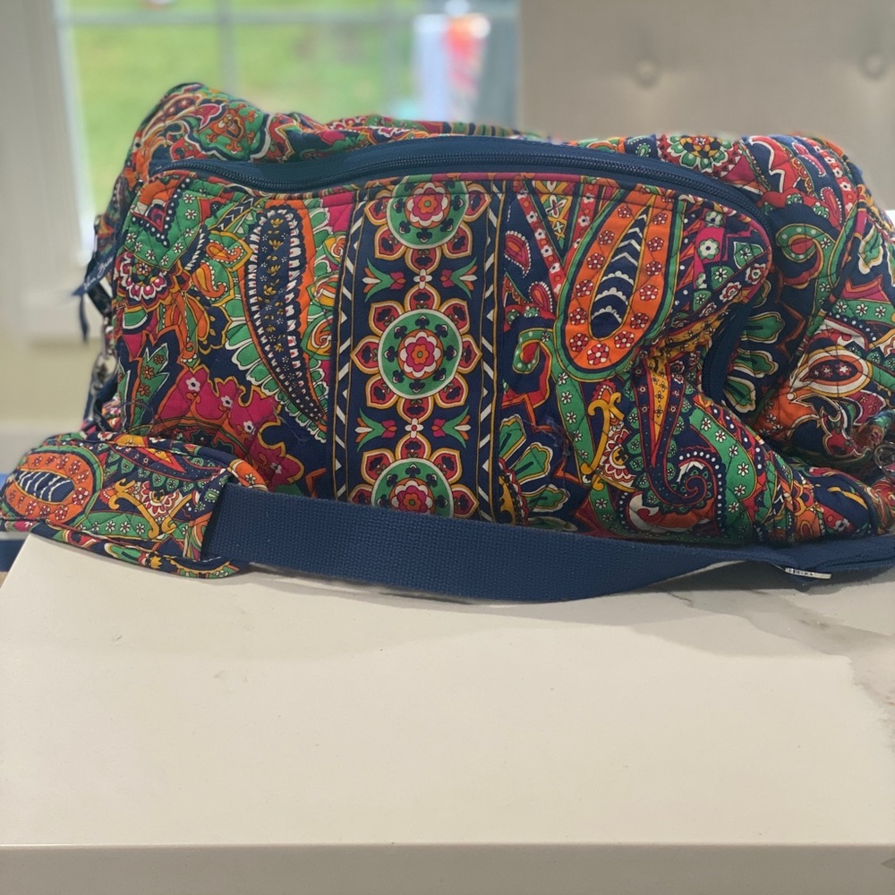 Vera Bradley travel bag EUC paisley print
